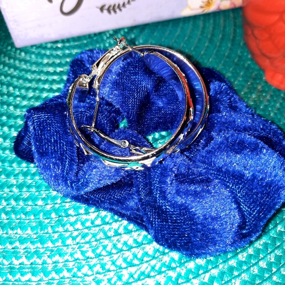 SILVER HOOP EARRINGS - Picture 4 of 15